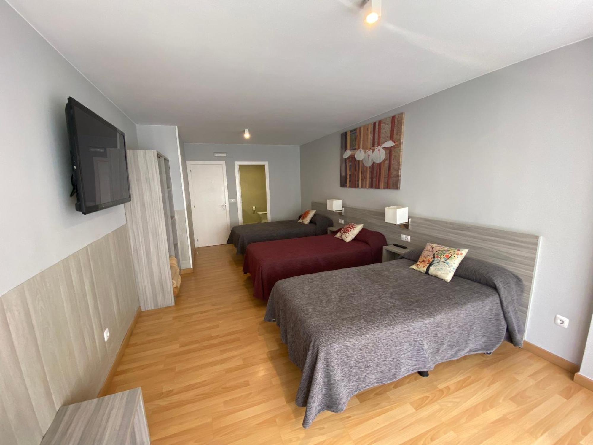 Dpcristal Hotel Sarria Bagian luar foto
