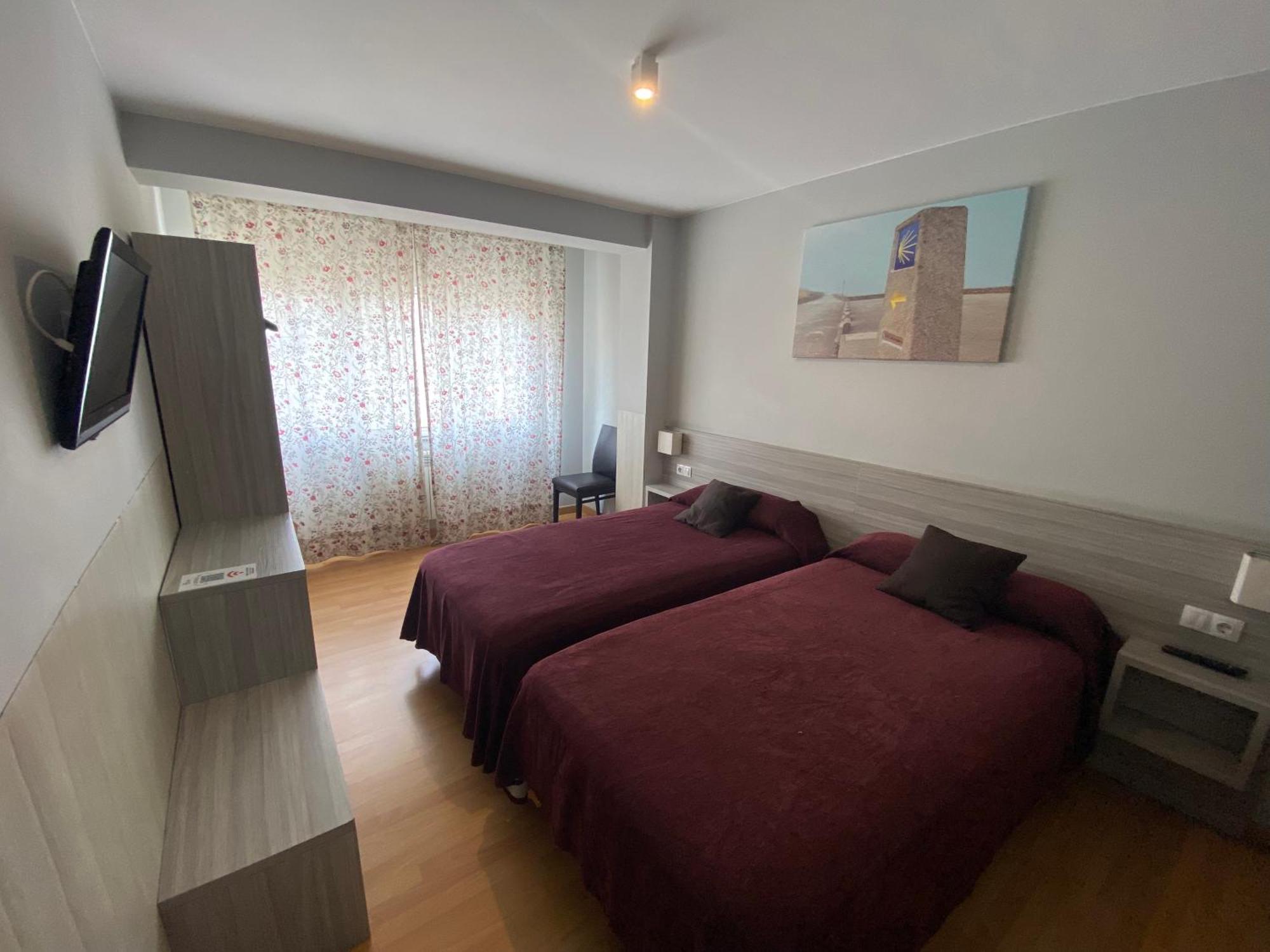 Dpcristal Hotel Sarria Bagian luar foto