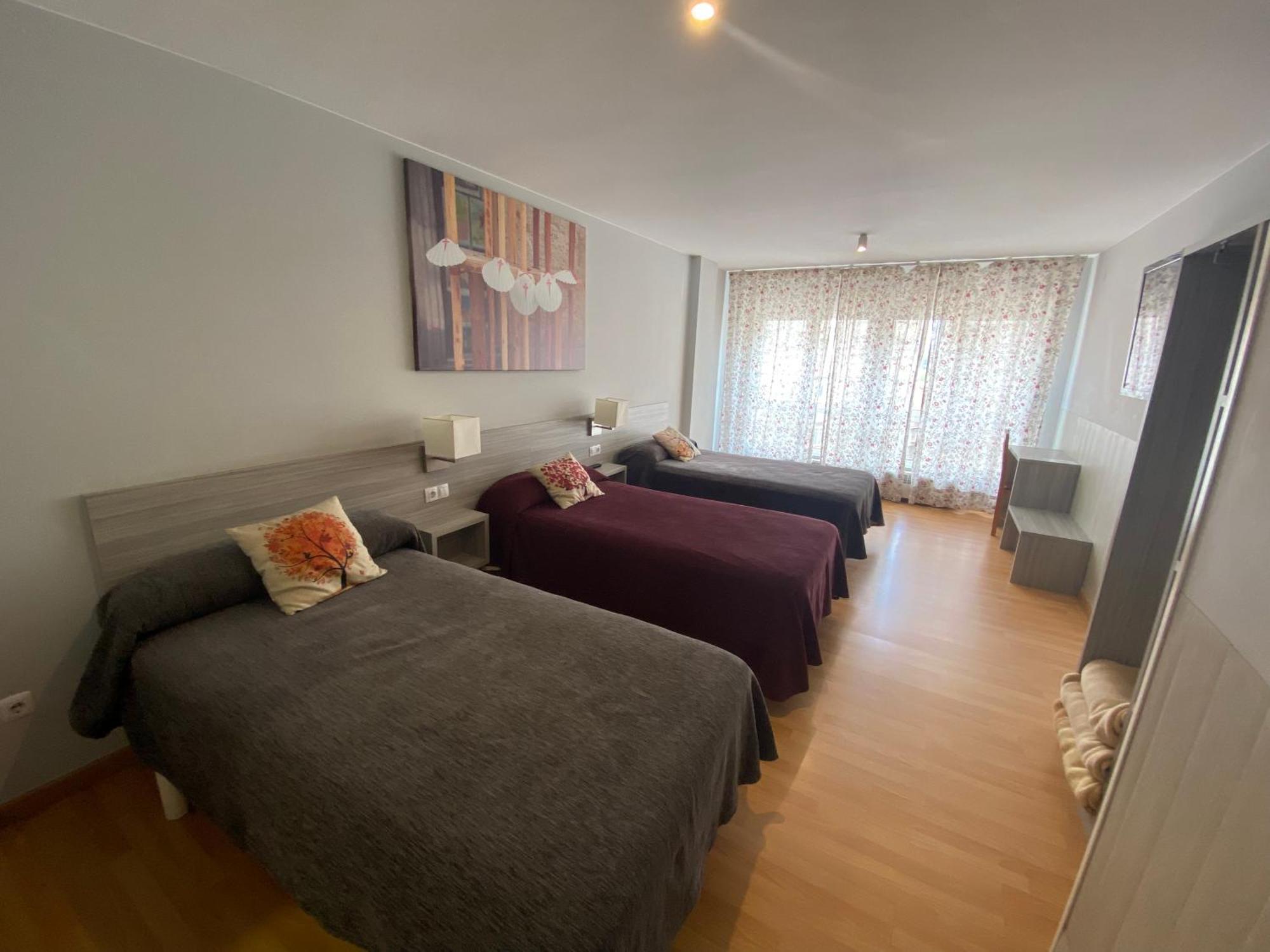 Dpcristal Hotel Sarria Bagian luar foto