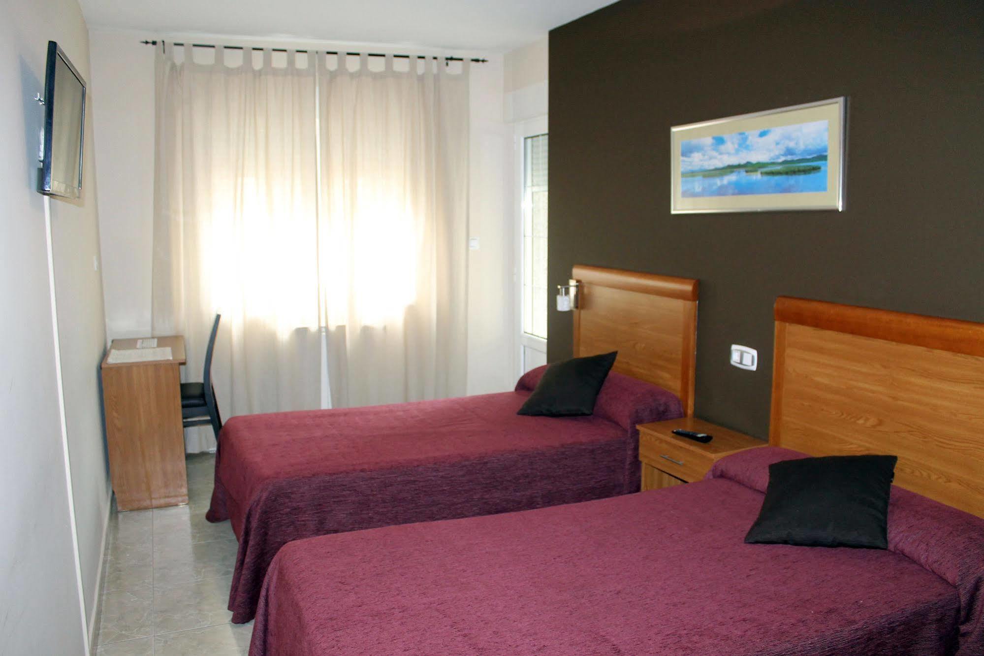Dpcristal Hotel Sarria Bagian luar foto